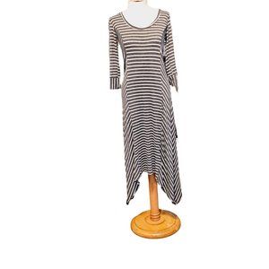 Downeast Hankerchief hem dress Large  quarter sleeve striped‎ paneling